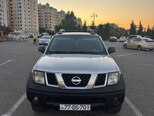 Nissan Navara-1
