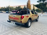 Mitsubishi L200-4