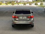 Hyundai Elantra-6