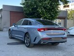 Kia K5-8