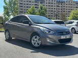 Hyundai Accent-2