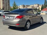 Hyundai Accent-7