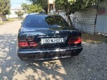 Mercedes E 200-3
