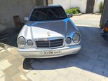 Mercedes E 290-1