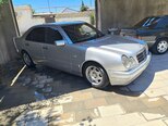 Mercedes E 290-6