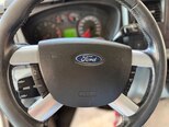 Ford Transit-13
