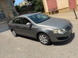 Volkswagen Passat-2