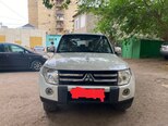 Mitsubishi Pajero-1