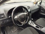 Toyota Avensis-13