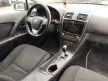 Toyota Avensis-9