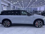 Nio ES8-4
