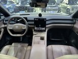 Nio ES8-8