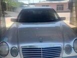 Mercedes E 240-1