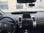 Toyota Prius-5