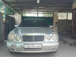 Mercedes E 240-4