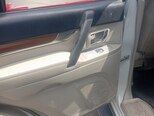 Mitsubishi Pajero-10