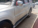 Mitsubishi Pajero-5
