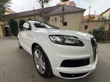 Audi Q7-5