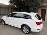 Audi Q7-6