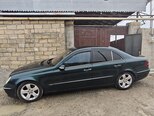 Mercedes E 270-4