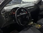 Mercedes E 270-9