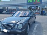 Mercedes E 320-1