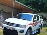 Mitsubishi L200-12