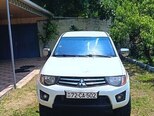 Mitsubishi L200-13