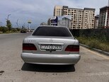 Mercedes E 240-2