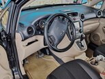 Kia Carens-9