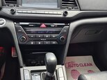 Hyundai Elantra-21