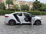 Hyundai Elantra-17