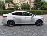 Hyundai Elantra-10