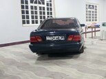 Mercedes E 200-2