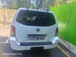 Nissan Pathfinder-2