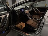 Hyundai Elantra-8