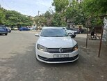 Volkswagen Passat-1