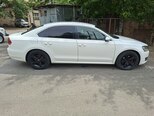 Volkswagen Passat-4
