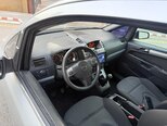 Opel Zafira-12