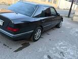 Mercedes E 200-10