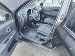 Nissan March-10