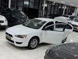 Mitsubishi Lancer-16