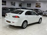 Mitsubishi Lancer-11