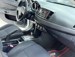 Mitsubishi Lancer-24