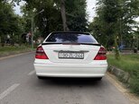 Mercedes E 240-4