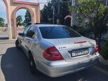 Mercedes E 240-10