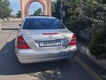 Mercedes E 240-11