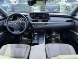 Lexus ES 300h-8