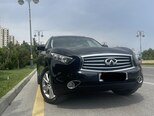 Infiniti QX70-1