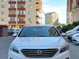 Hyundai Sonata-1